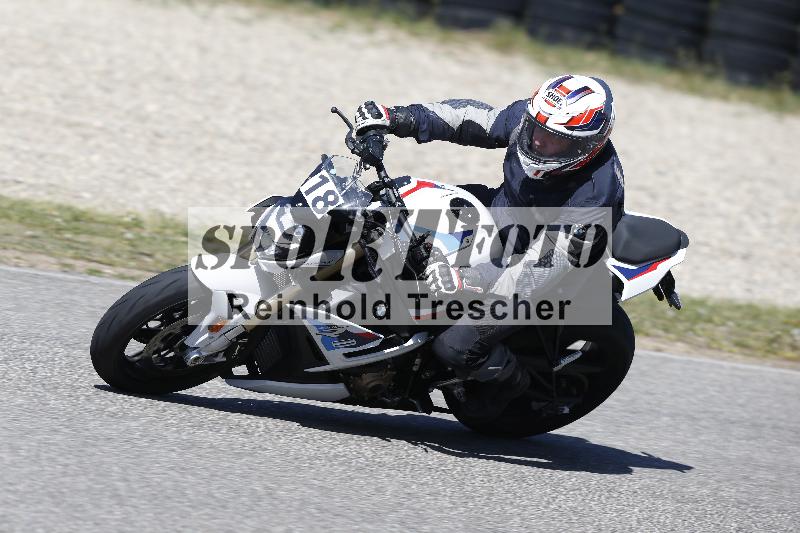 /07 09.04.2026 Cornu Master School ADR/Gruppe gruen/18